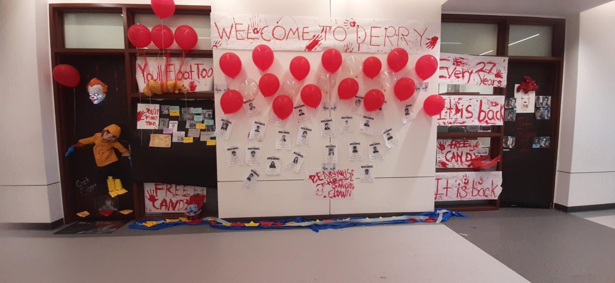 Ms. Zepedas winning classroom door and wall design, inspired by the movie IT (2017)