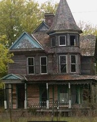 an abandoned house found on google.