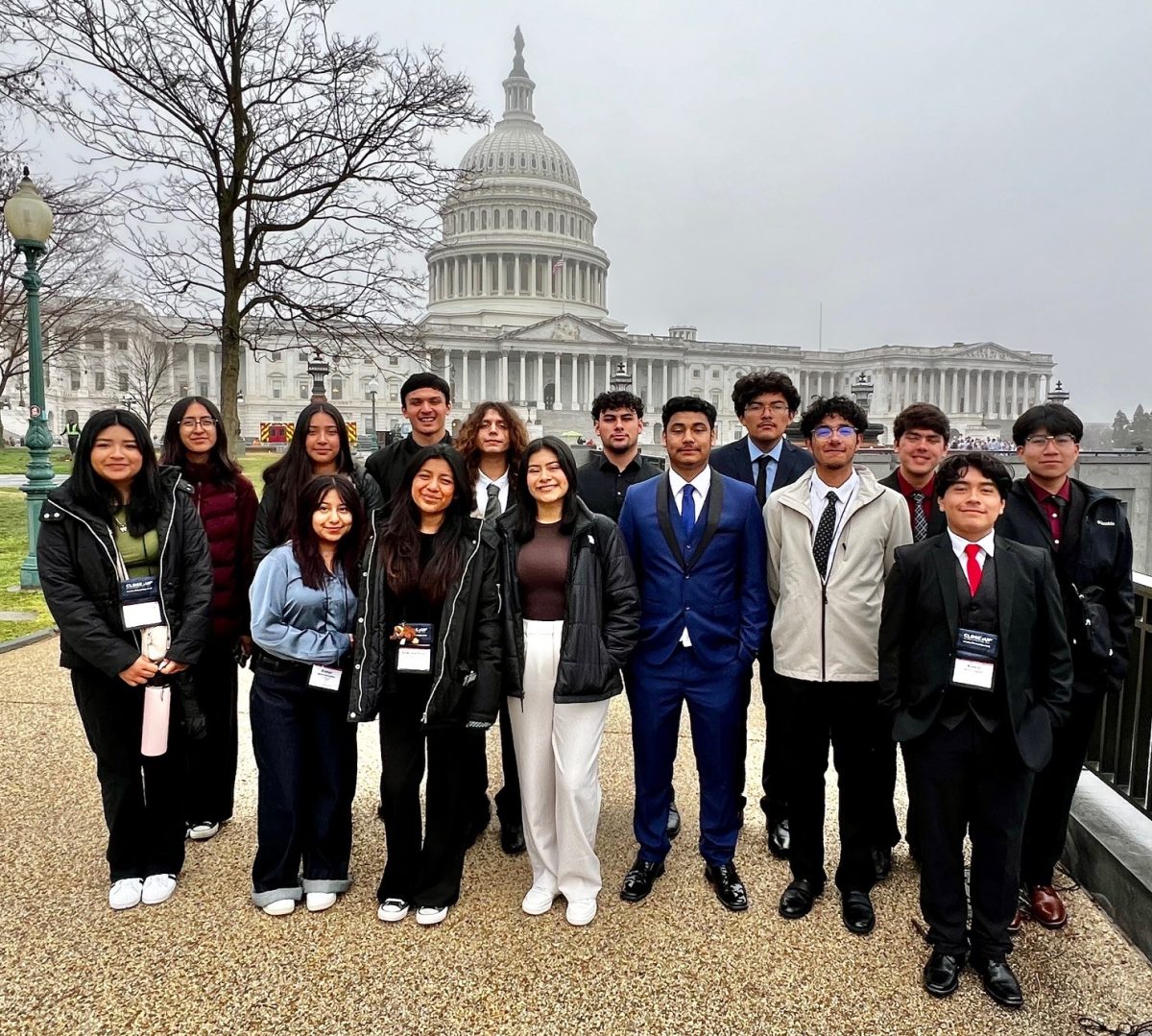 Group photo of the Close Up Club trip to Washington. Photo Provided By Ms. Pineda